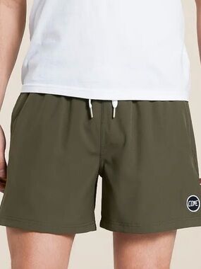 ❤️ 2/$37 COVE Olive Active hybrid athlete/swim shorts 5” inseam $48